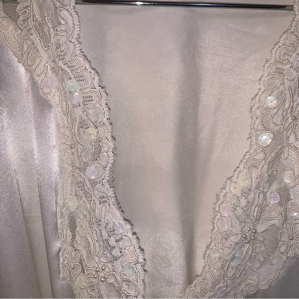 Victoria's Secret Vintage White Lace Long Robe Belted - Picture 8 of 11